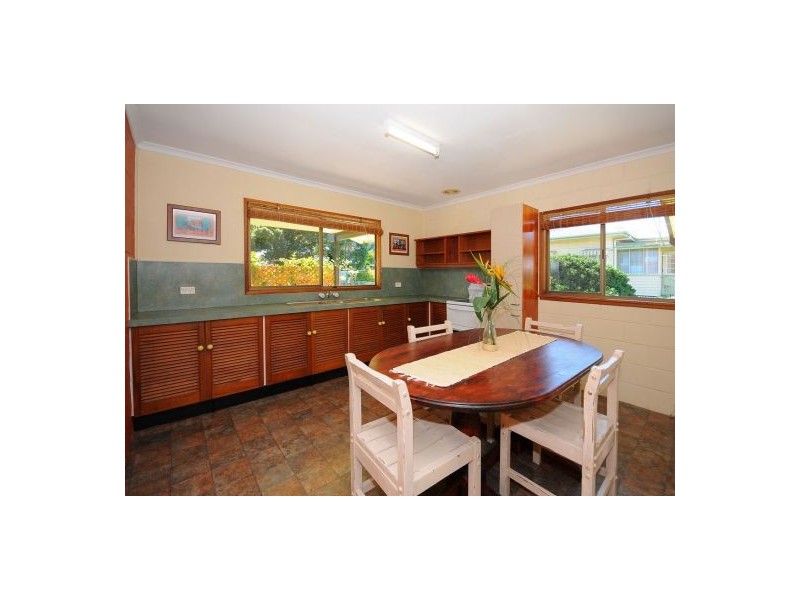 1/10 Hibiscus Street, Urangan QLD 4655