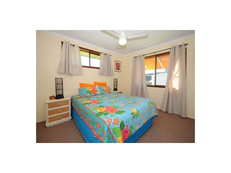 1/10 Hibiscus Street, Urangan QLD 4655