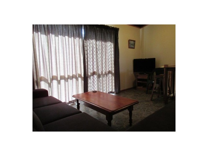 10/4 Pilot, Urangan QLD 4655