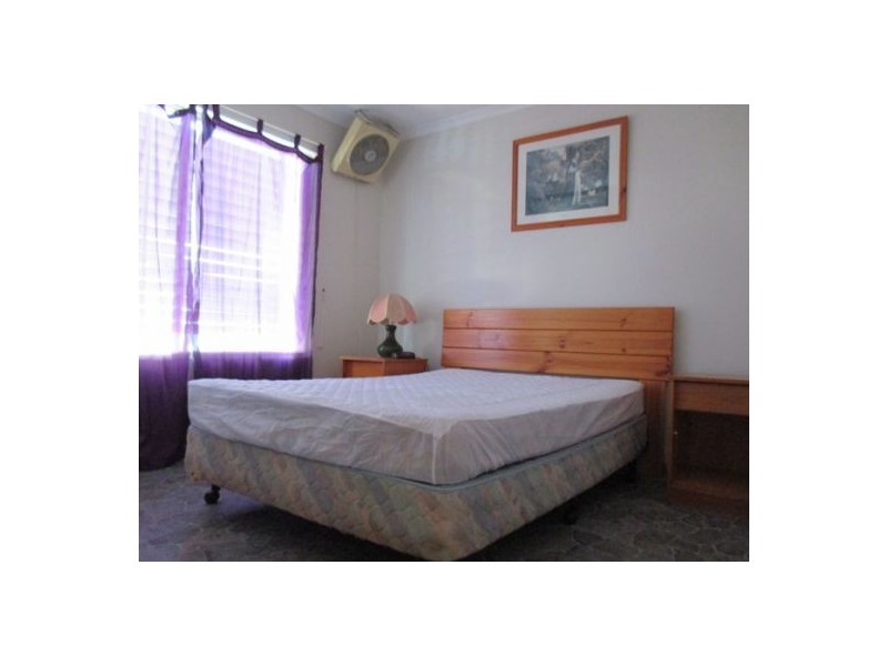 10/4 Pilot, Urangan QLD 4655