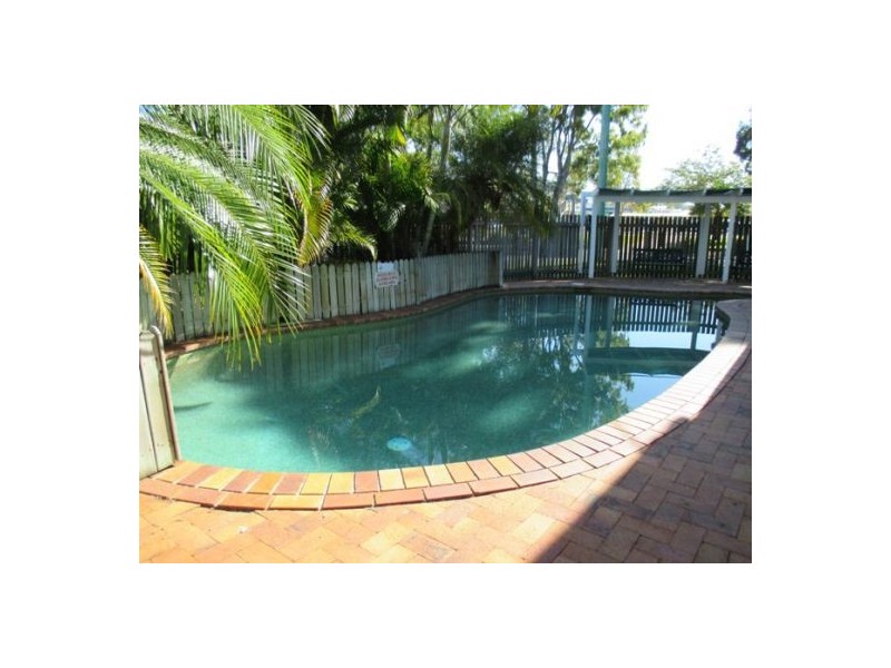 10/4 Pilot, Urangan QLD 4655