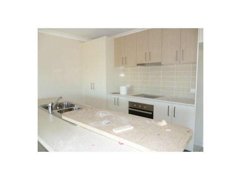 6 Kirra Court, Eli Waters QLD 4655