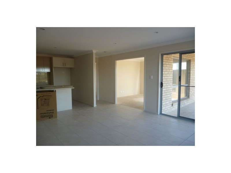 6 Kirra Court, Eli Waters QLD 4655