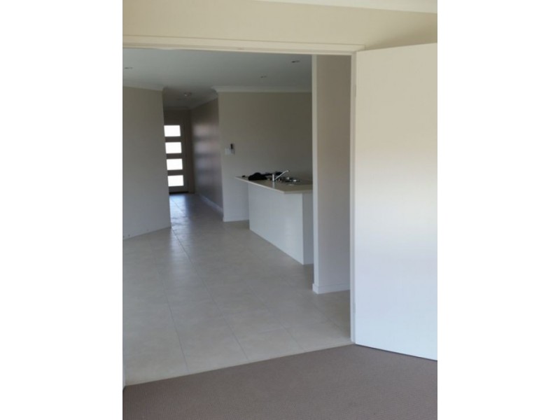 6 Kirra Court, Eli Waters QLD 4655