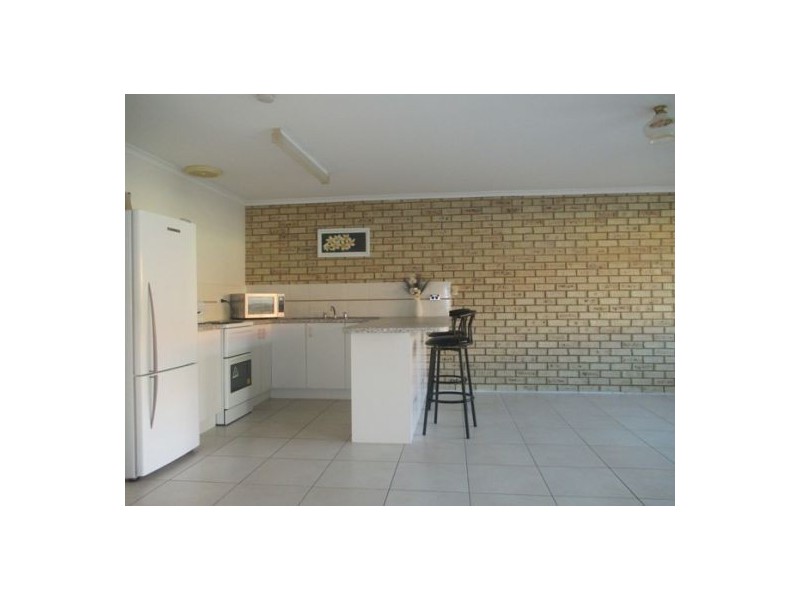 4/33 King Street, Urangan QLD 4655