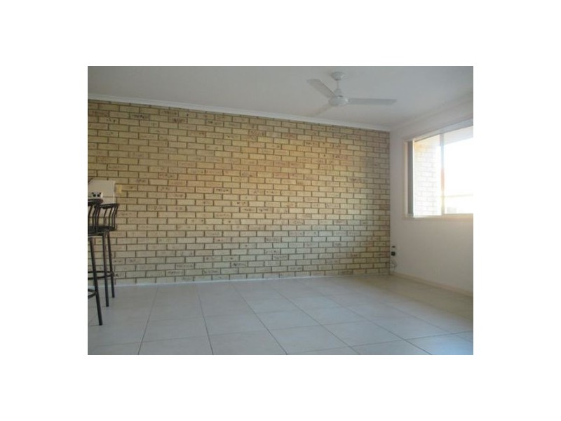 4/33 King Street, Urangan QLD 4655