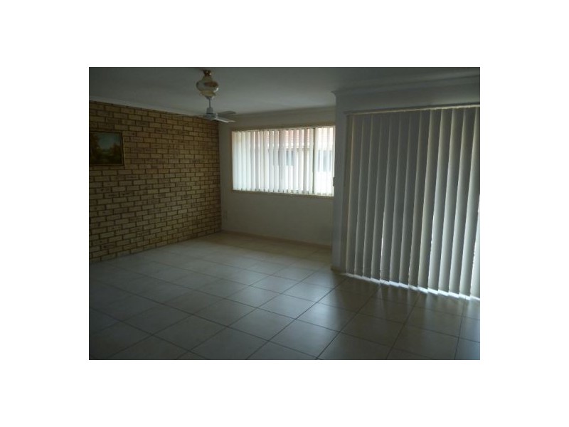4/33 King Street, Urangan QLD 4655