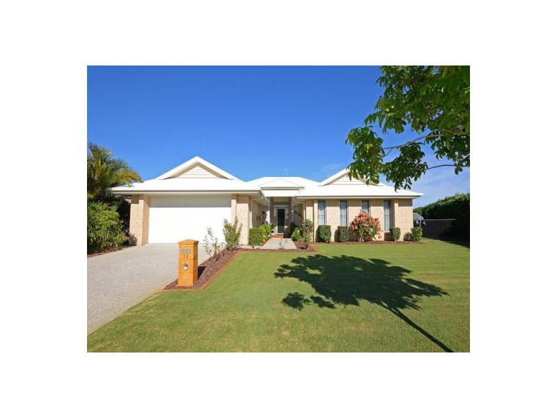 13 FULMAR COURT, Burrum Heads QLD 4659