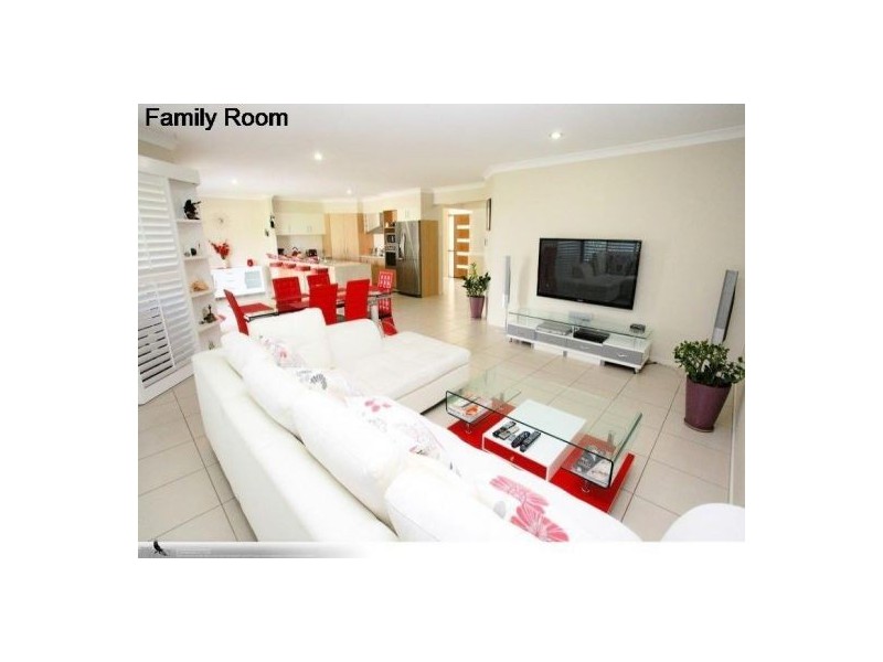 13 FULMAR COURT, Burrum Heads QLD 4659