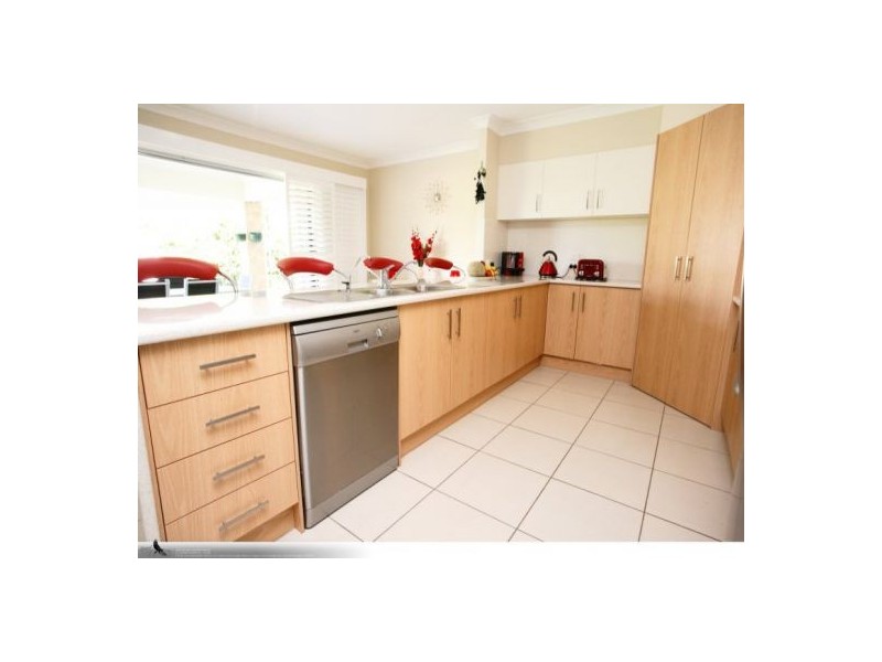 13 FULMAR COURT, Burrum Heads QLD 4659