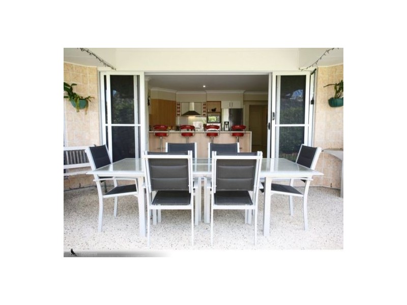 13 FULMAR COURT, Burrum Heads QLD 4659