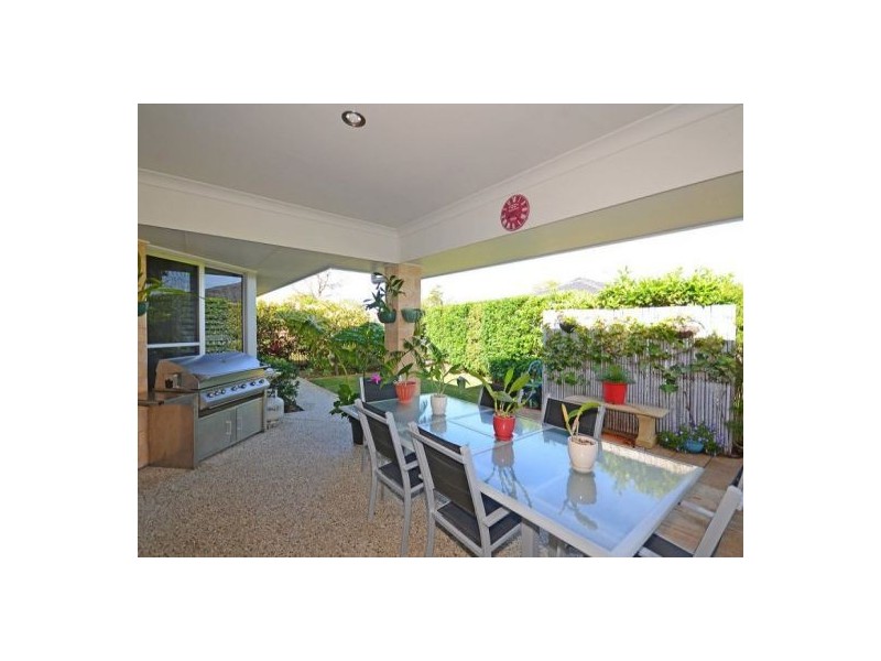13 FULMAR COURT, Burrum Heads QLD 4659