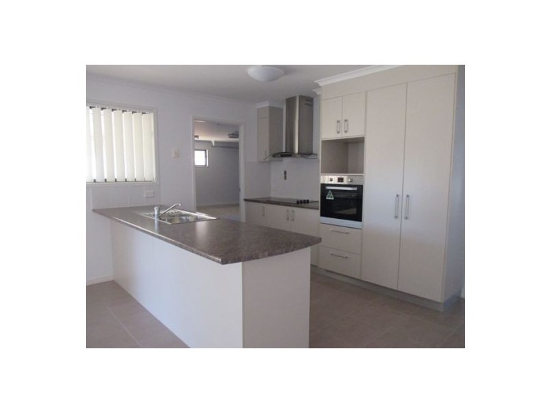 8 Corella Street, Kawungan QLD 4655