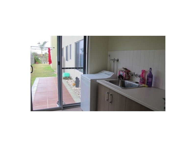 13 Lady Nelson Drive, Eli Waters QLD 4655