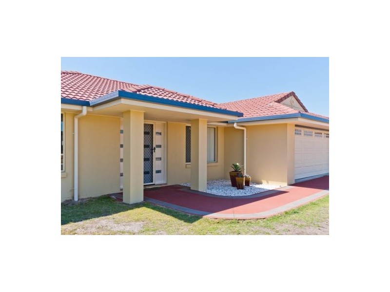 4 Earl St Vincent, Eli Waters QLD 4655
