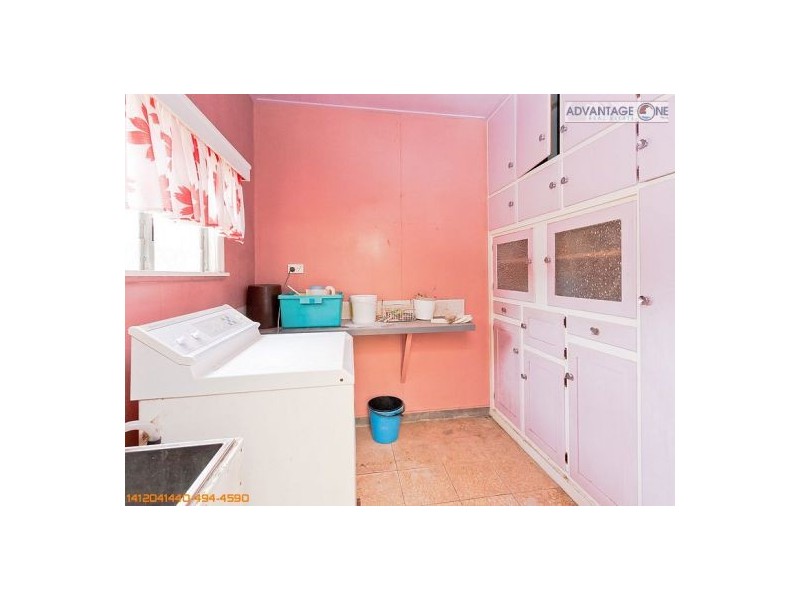 33 Kent St, Urangan QLD 4655