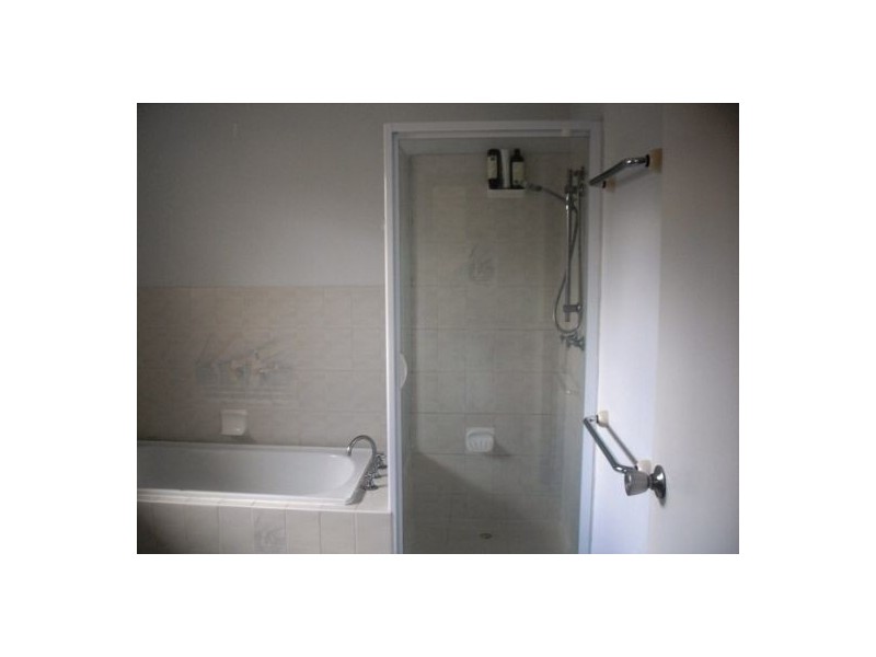 7 North Street, Point Vernon QLD 4655