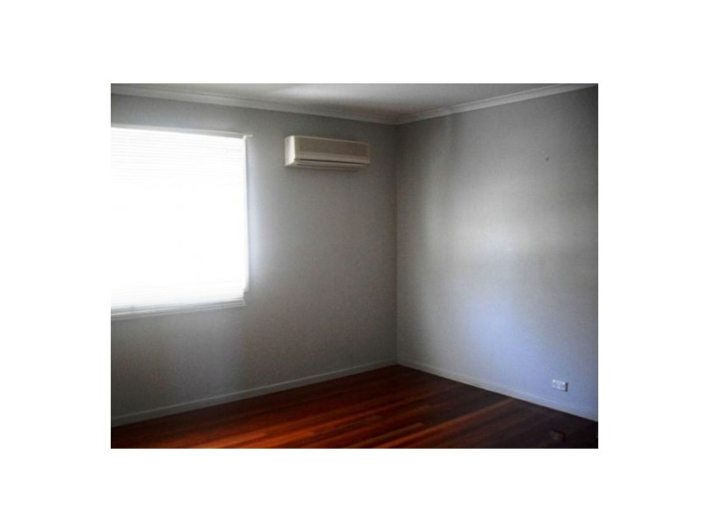 7 Daintree Drive, Urangan QLD 4655