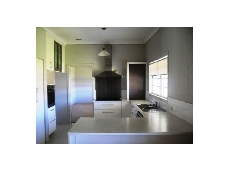 7 Daintree Drive, Urangan QLD 4655