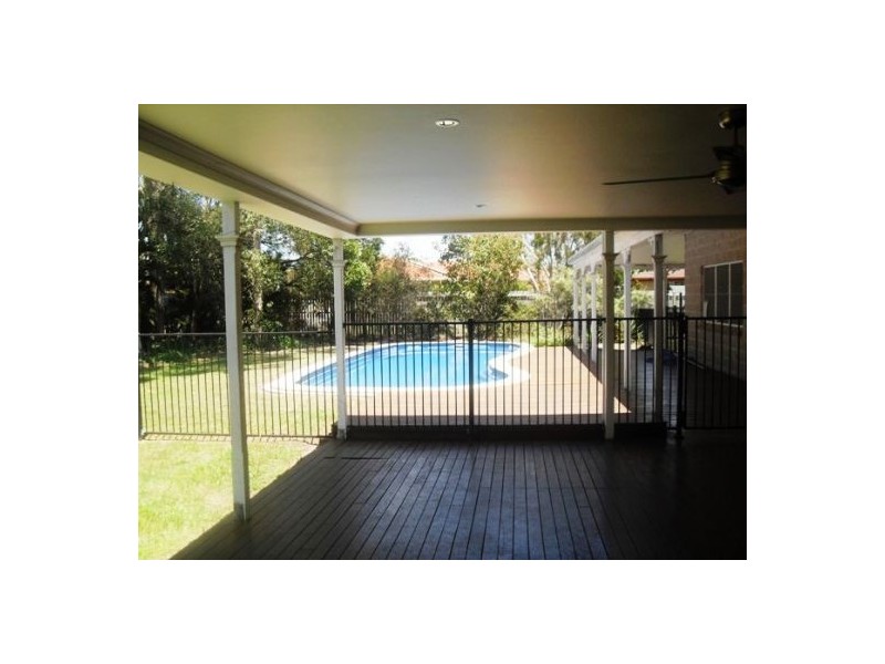 7 Daintree Drive, Urangan QLD 4655