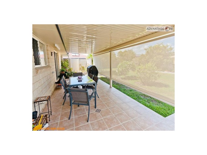 12 EMERALD PARK WAY, Urangan QLD 4655