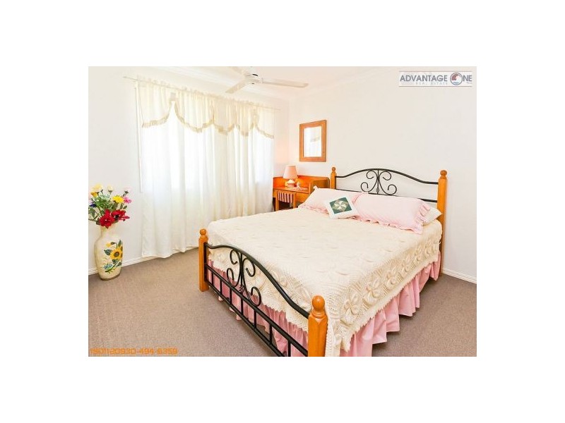 12 EMERALD PARK WAY, Urangan QLD 4655