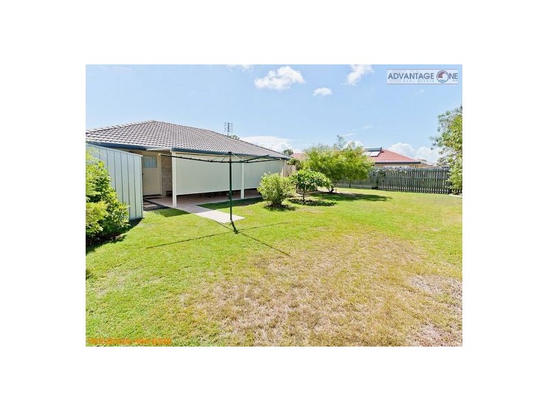 12 EMERALD PARK WAY, Urangan QLD 4655