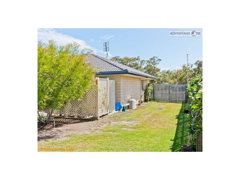 12 EMERALD PARK WAY, Urangan QLD 4655