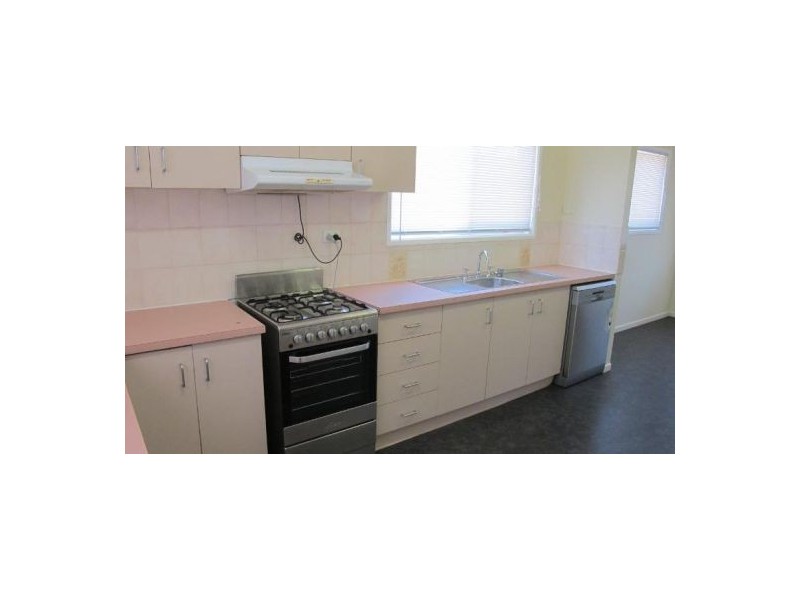 61 drummond, Urangan QLD 4655