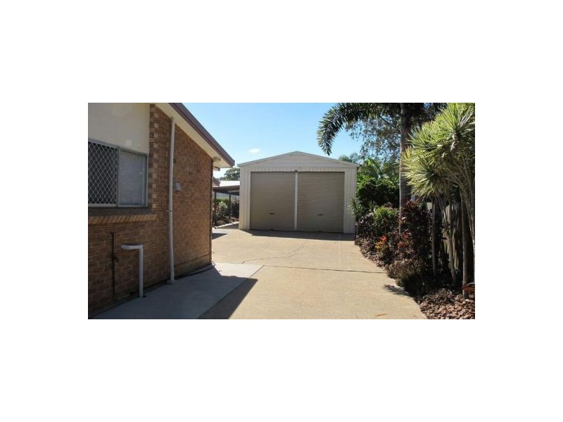 61 drummond, Urangan QLD 4655