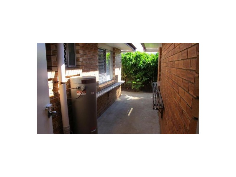 61 drummond, Urangan QLD 4655