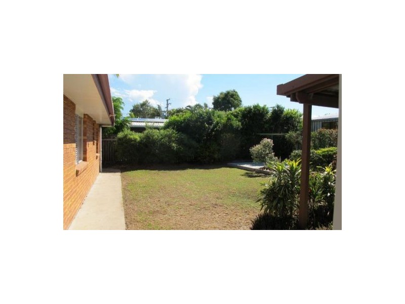 61 drummond, Urangan QLD 4655