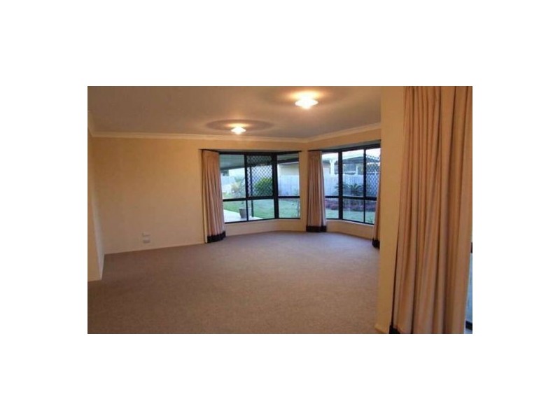 8 KINGSTON CLOSE, Wondunna QLD 4655