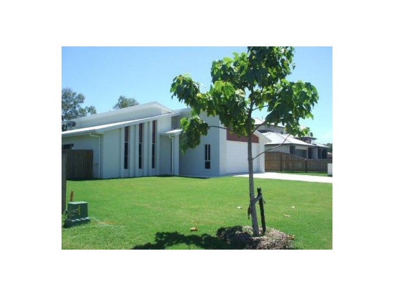 14 FRASER WATERS PDE, Toogoom QLD 4655