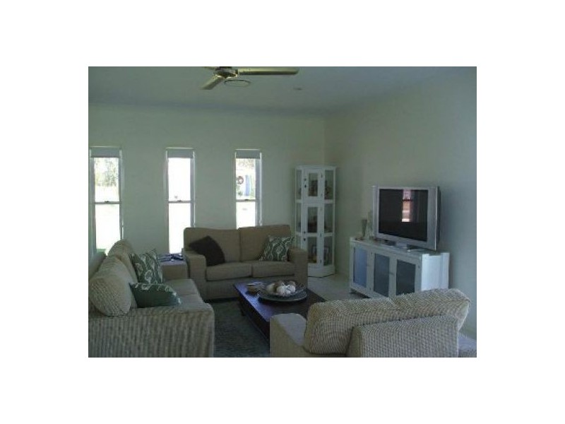 14 FRASER WATERS PDE, Toogoom QLD 4655