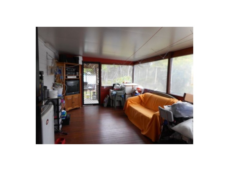 8/208 ELIZABETH ST, Urangan QLD 4655