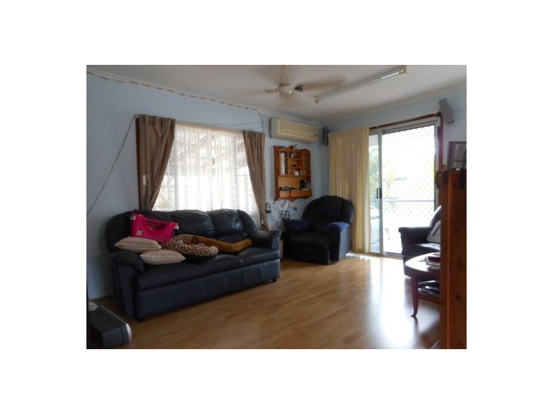 8/208 ELIZABETH ST, Urangan QLD 4655