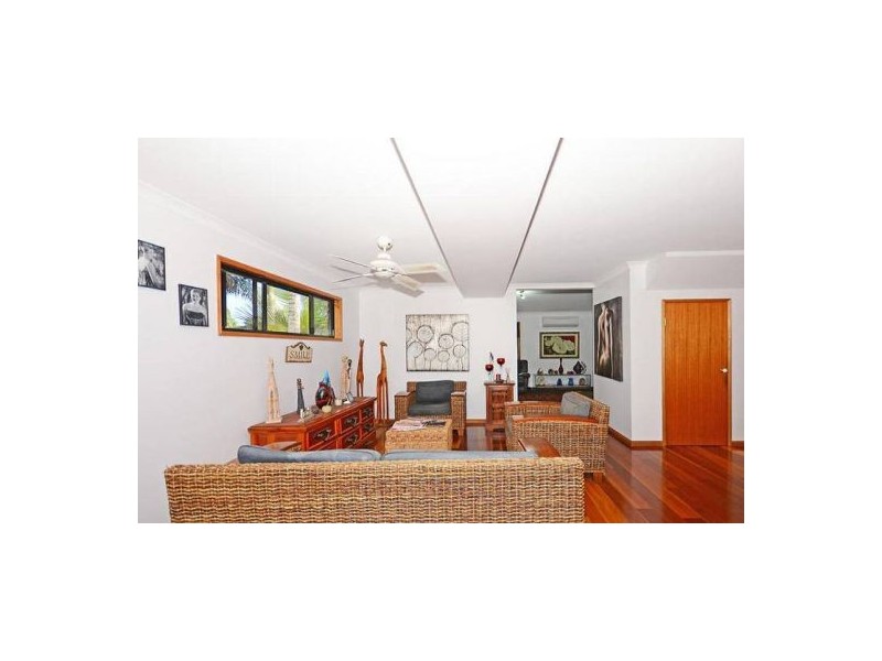 26 FLORA, Dundowran Beach QLD 4655