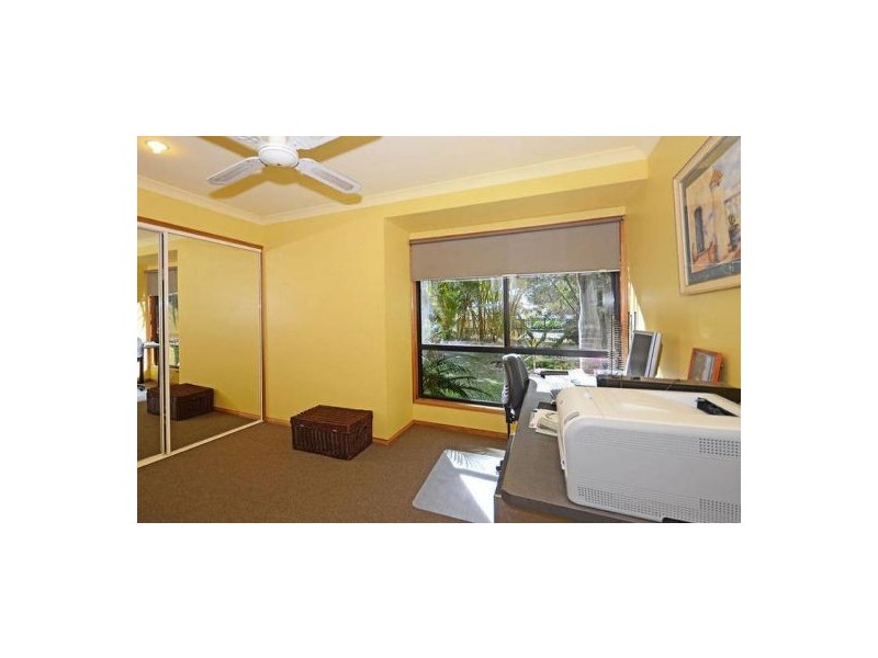 26 FLORA, Dundowran Beach QLD 4655