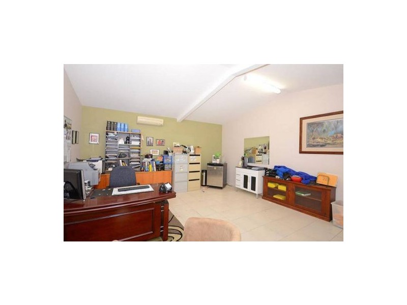 26 FLORA, Dundowran Beach QLD 4655