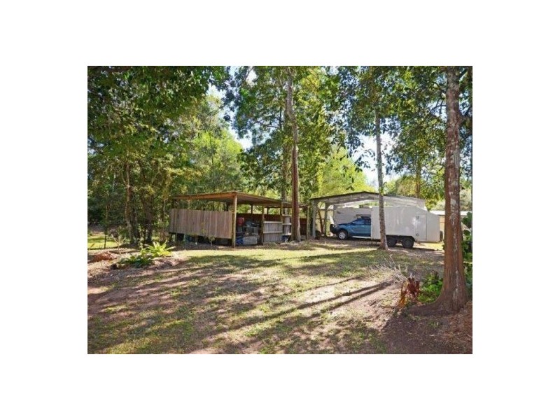 26 FLORA, Dundowran Beach QLD 4655