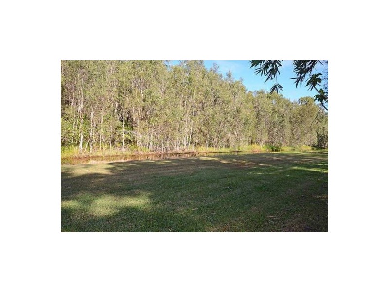 26 FLORA, Dundowran Beach QLD 4655