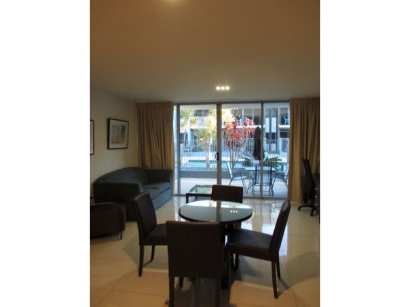 2009/627 Esplanade, Urangan QLD 4655