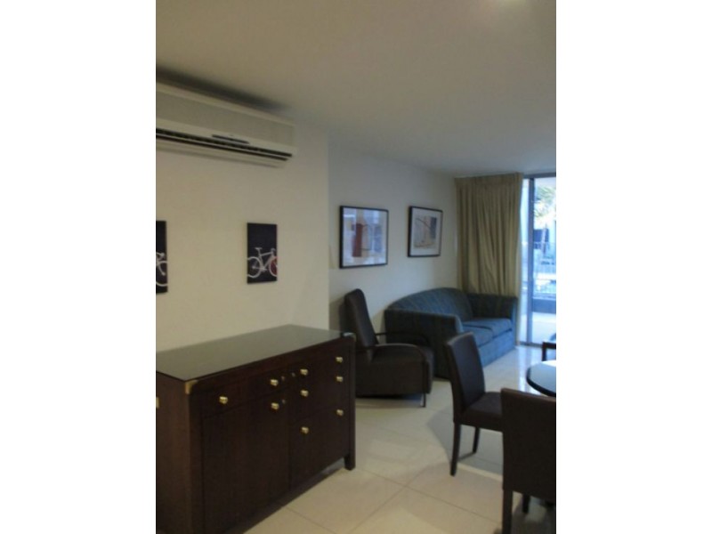 2009/627 Esplanade, Urangan QLD 4655