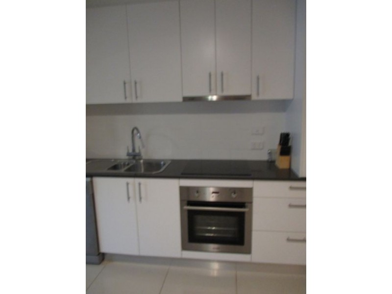 2009/627 Esplanade, Urangan QLD 4655