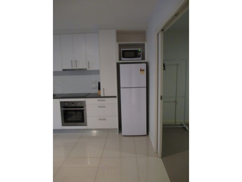 2009/627 Esplanade, Urangan QLD 4655