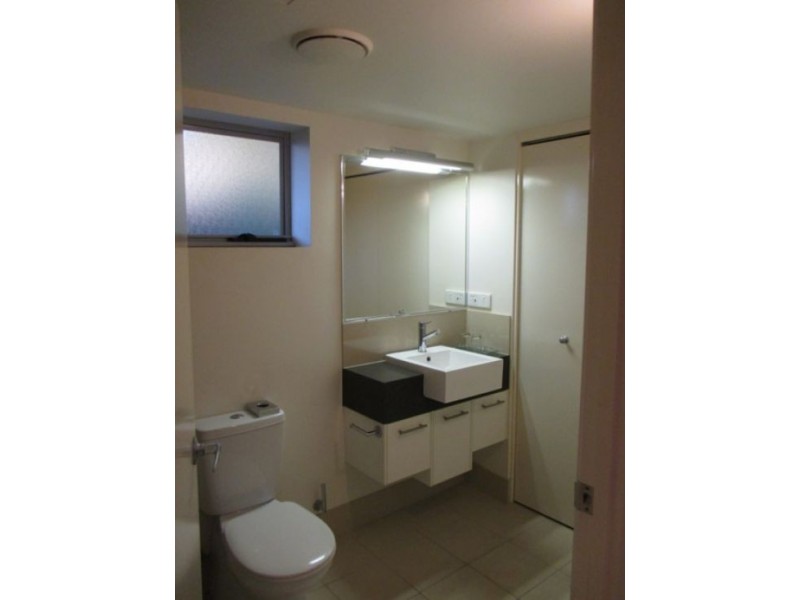2009/627 Esplanade, Urangan QLD 4655