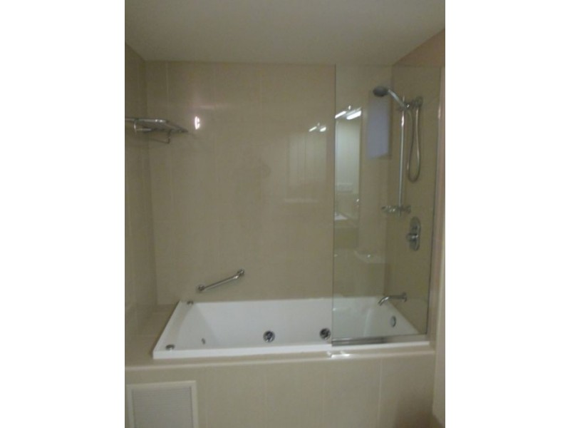 2009/627 Esplanade, Urangan QLD 4655