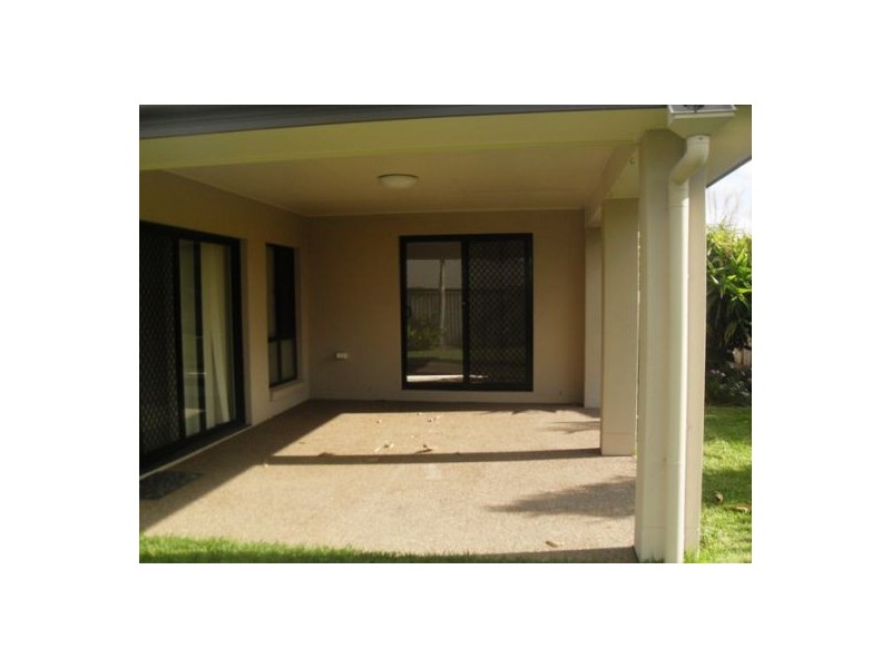 12 Seacrest Drive, Wondunna QLD 4655