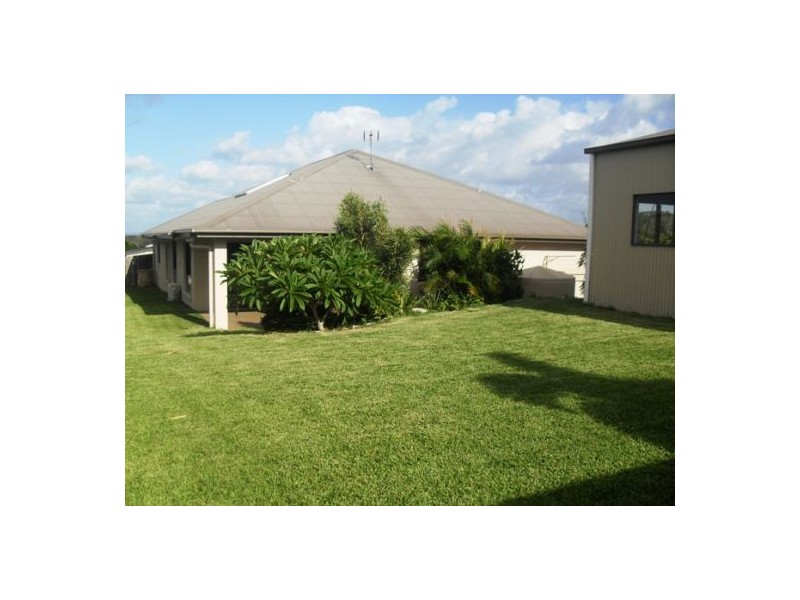 12 Seacrest Drive, Wondunna QLD 4655